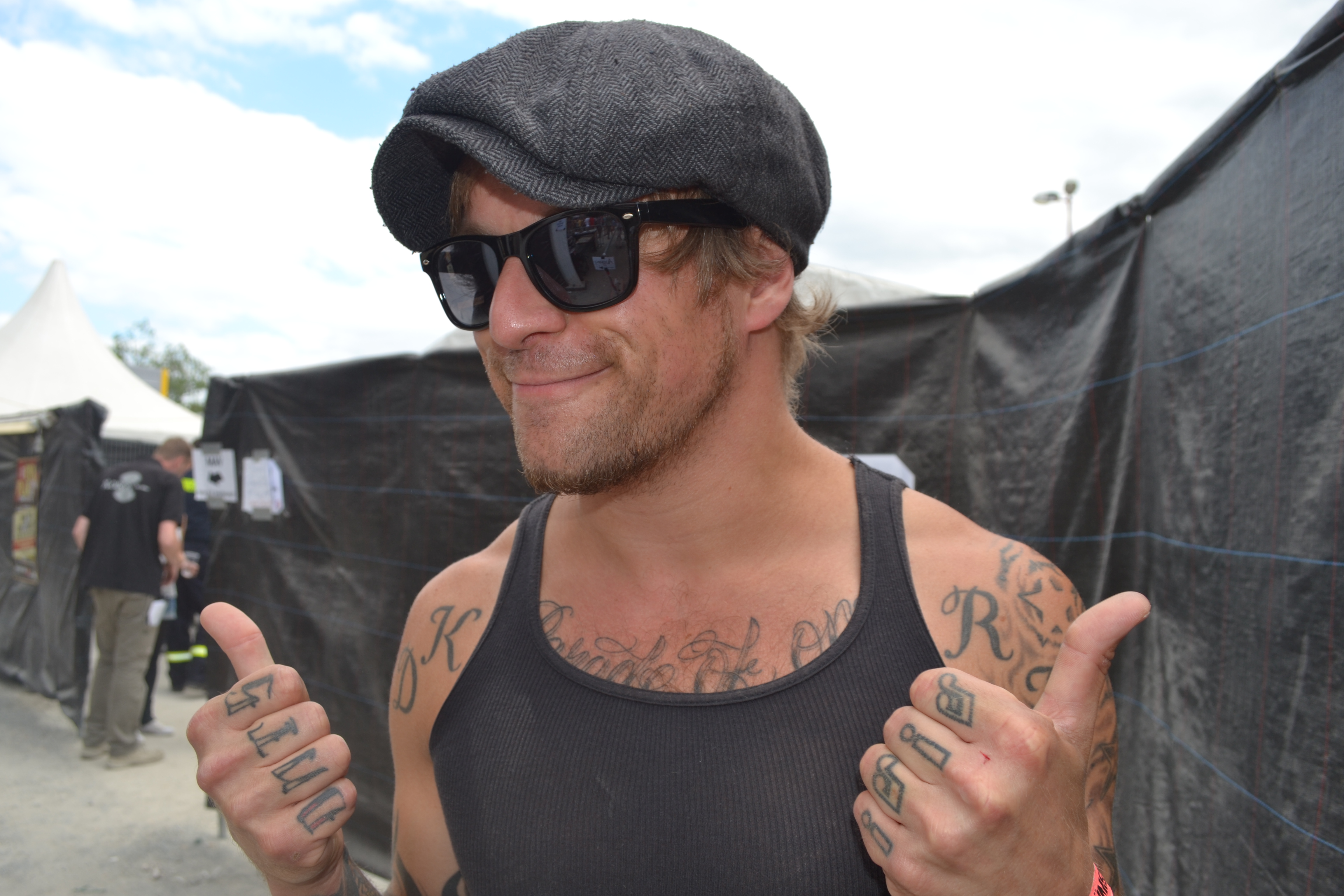 Guido Knollmann (Donots): "Das Open Flair hat dieses Jahr ein unfassbar geiles Line Up und an merkt, dass es den Leuten hier nicht nur um die Kohöe geht."